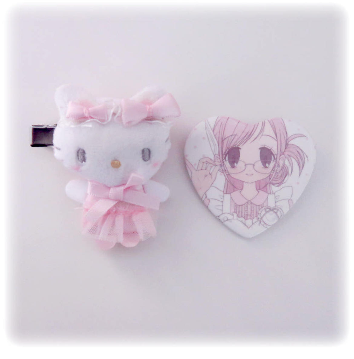 Pumpum Lonely Girl Meta Pink Maid Pin Button