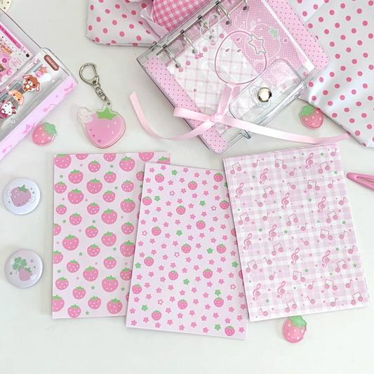 PakuPaku Strawberry Memo Pad