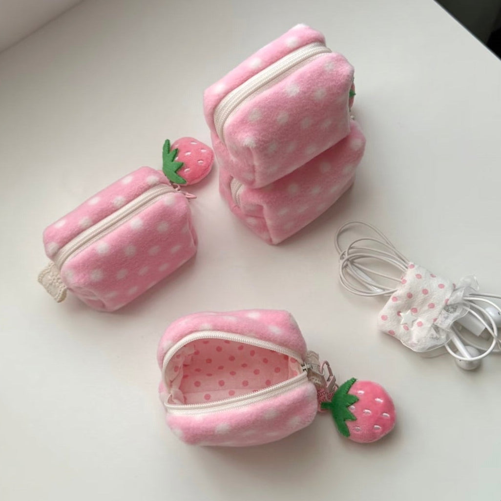 [Handmade] Pink Earphone Pouch