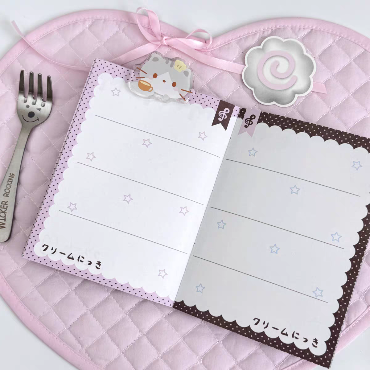 [PakuPaku] A6 Cream Notebook
