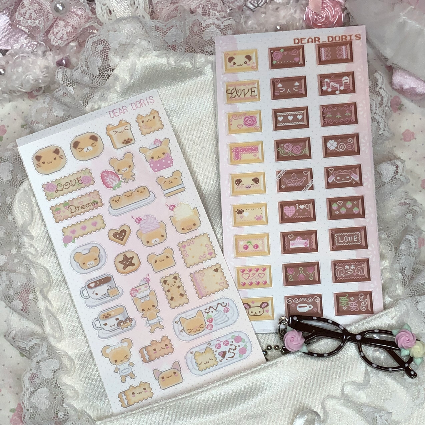 [Dear Doris] Pixel Cookie Sticker