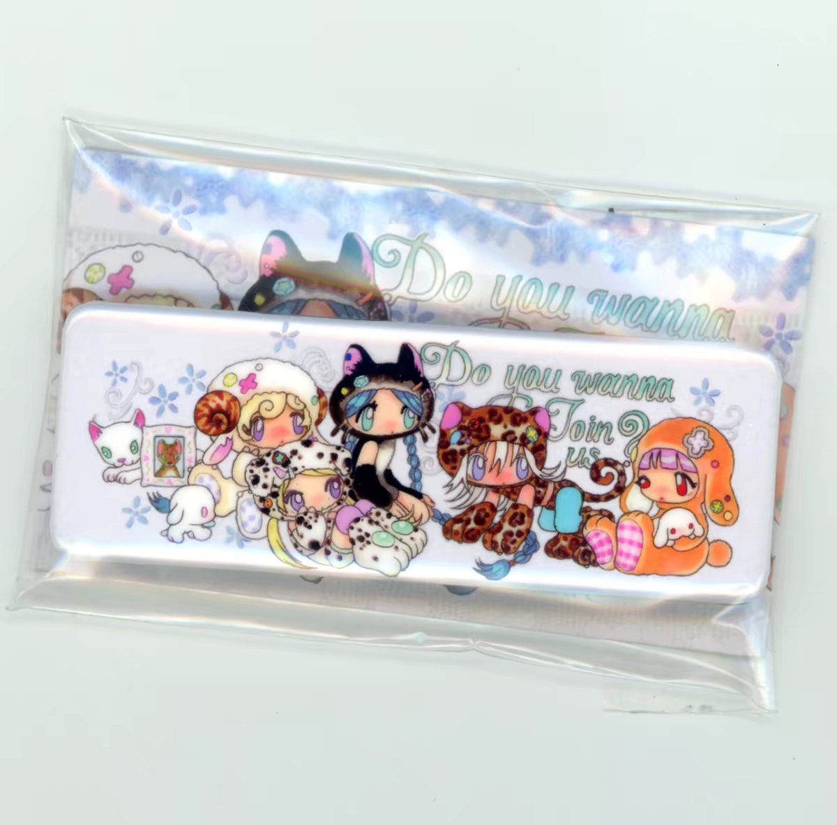 [Oliwa] Fluffy Paradise Pin Button