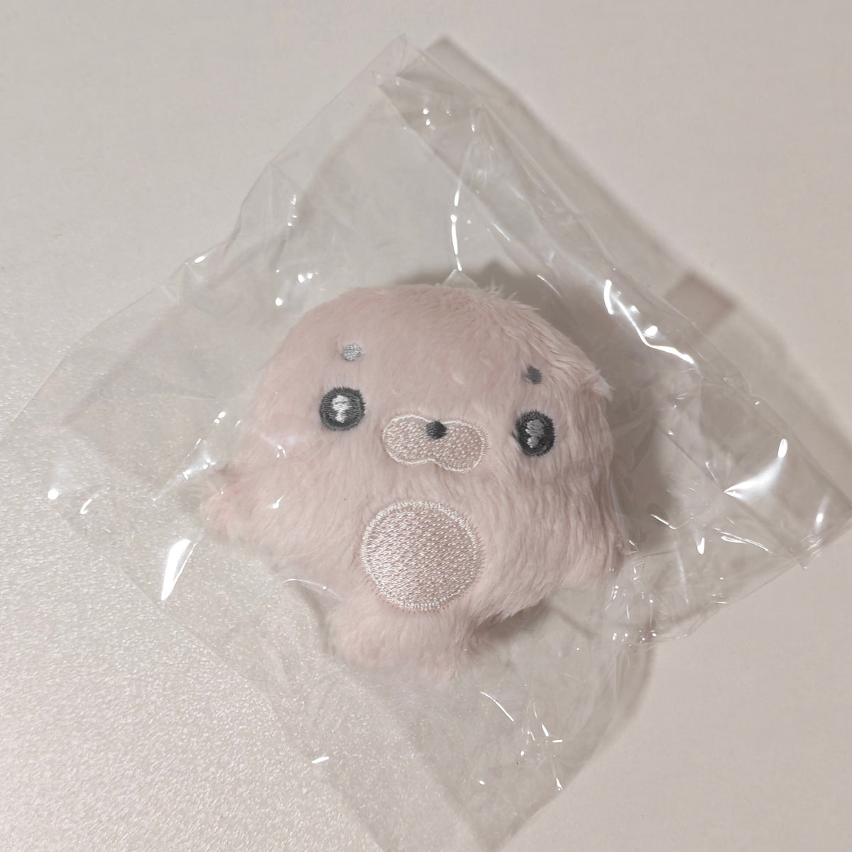 [Angeloveyou] Mini Love Seal Plush Keychain